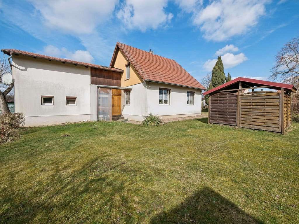 Immobilie in Neuruppin - KENSINGTON - Exklusiv - viele Zimmer und viel Garten in Karwe in Sichtweite des Ruppiner Sees - Bild 0
