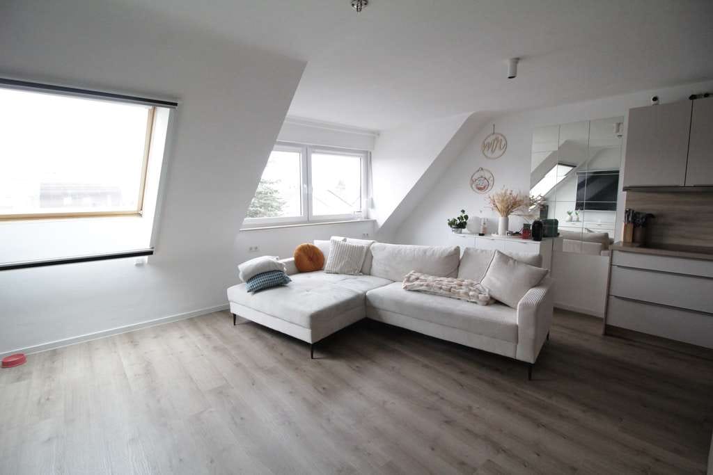 Immobilie in Vöhringen - Moderne, hochwertige Maisonette-Wohnung und eine gemütliche Zwei-Zimmer Wohnung - Vöhringen - Bild 2