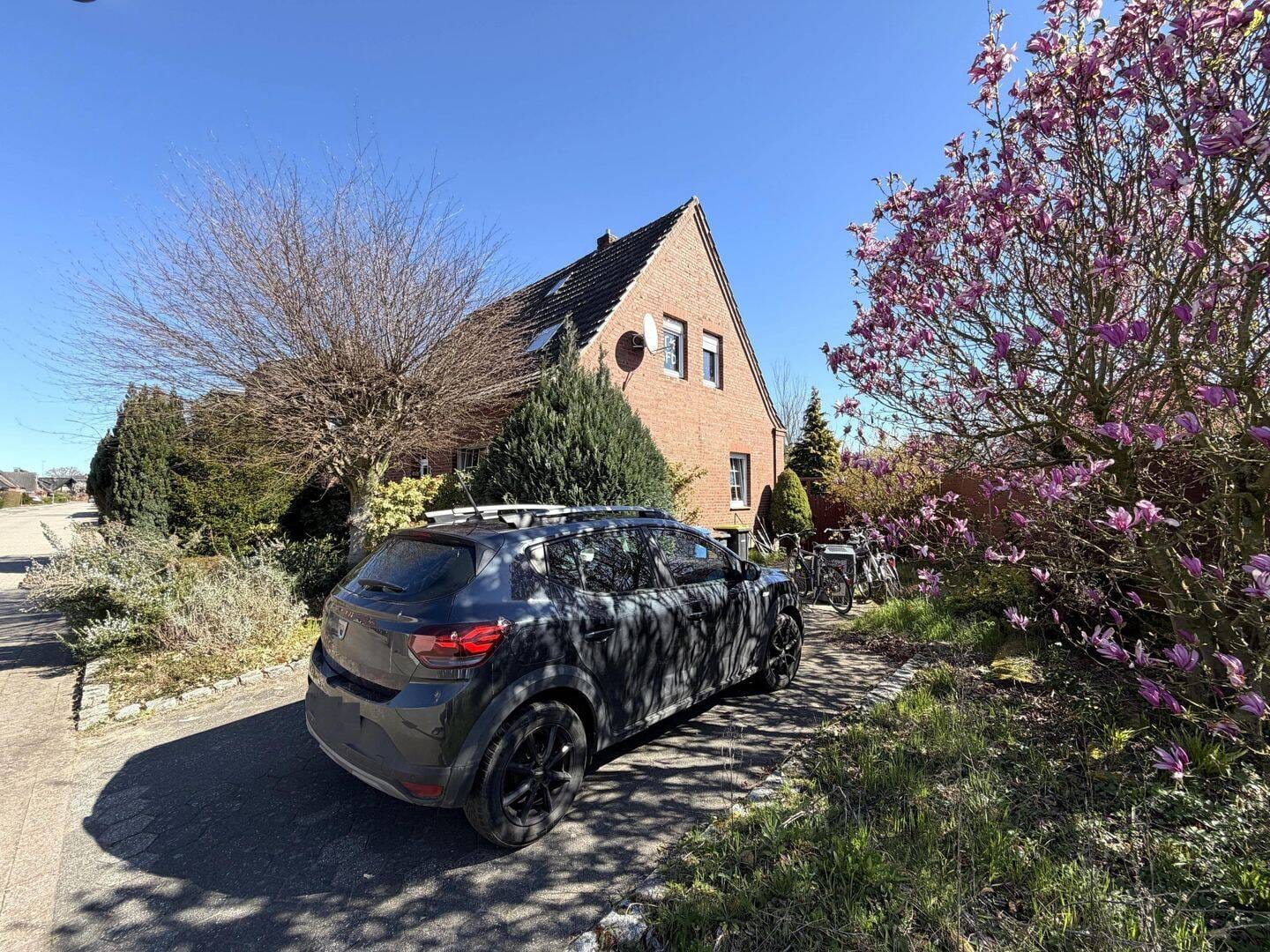 Immobilie in Emsdetten - Zuhause mit Charakter - viel Platz und Potenzial auf großzügigem Grundstück - Bild 2