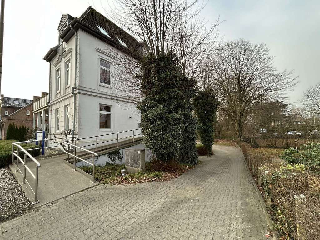Immobilie in Meldorf - Arbeiten mit Stil: Saniertes Bürohaus im Herzen von Meldorf - Bild 1