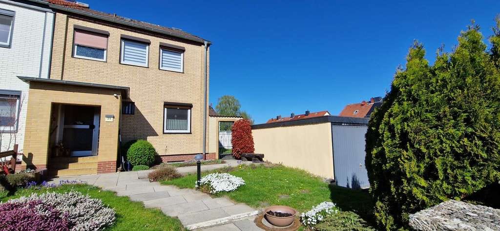 Immobilie in Schöningen - Klein, fein, dein: Wohlfühlhaus mit Terrasse & Entwicklungsmöglichkeiten - Bild 0