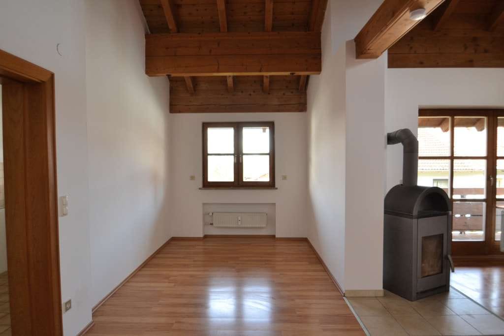 Immobilie in Bad Heilbrunn - Gemütliche 4-Zimmer-Maisonettewohnung mit zwei Balkonen - Bild 2