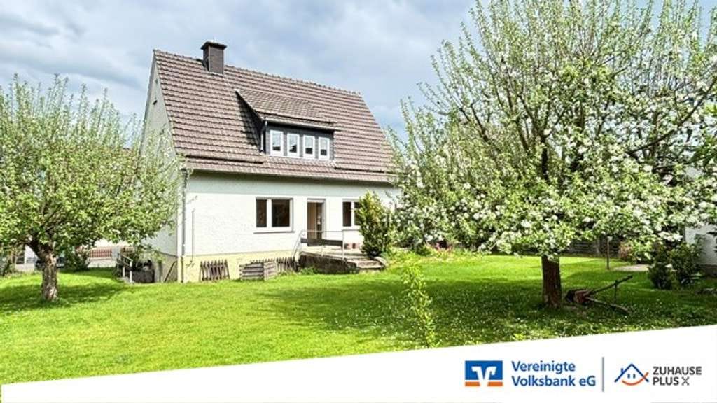 Immobilie in Willebadessen - Wohnhaus Bj. 1958 - ruhige Lage - schönes 823 qm Grundstück - Bild 4