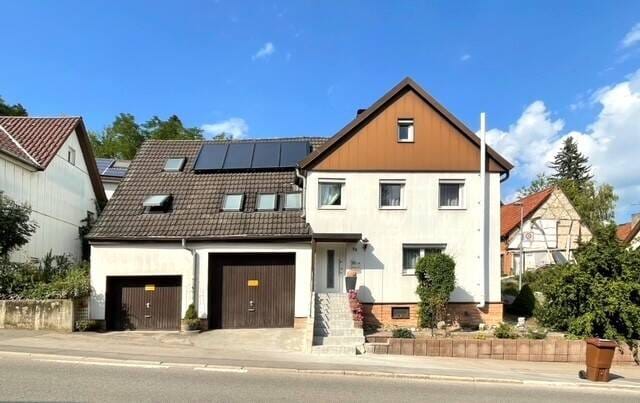Immobilie in Trossingen - Modernisiertes Einfamilienhaus in ruhiger Wohnlage mit viel Platz für Ihre Familie - Bild 0