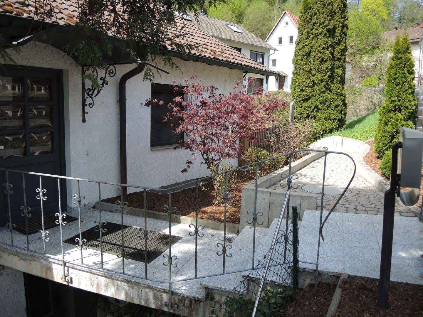 Immobilie in Bad Brückenau - Einfamilienhaus mit Garten, 130m², generalsaniert, provisionsfrei - Bild 0