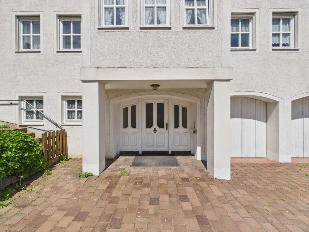Immobilie in Pfeffenhausen - Sonnige Weite, alter Garten, Platz für Generationen - Bild 3