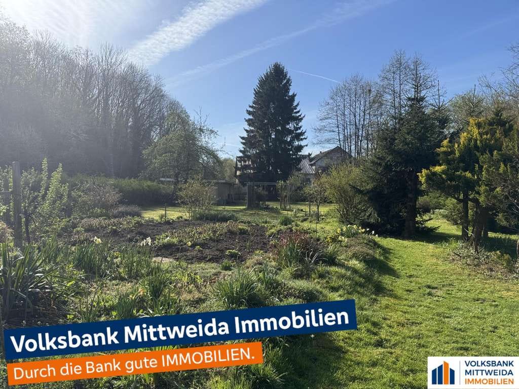 Immobilie in Hainichen - Einfamilienhaus mit großem Grundstück und Doppelgarage in ruhiger Lage!

 - Bild 1