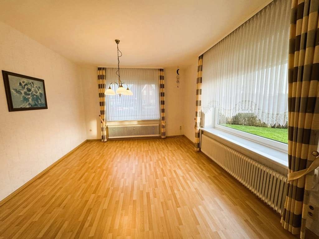Immobilie in Krummhörn - Gepflegt und küstennah: Einfamilienhaus mit Wintergarten, Garage und Garten - Bild 3