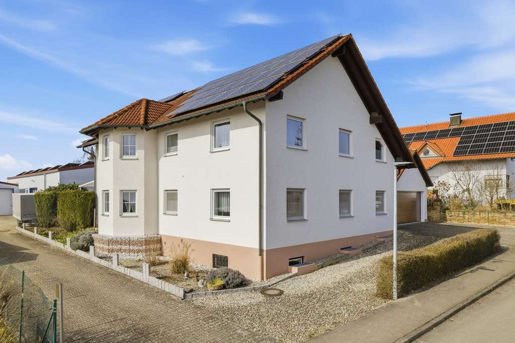 Immobilie in Asselfingen - Attraktive Dachgeschosswohnungen im Zweifamilienhaus in ruhiger Lage - Bild 0