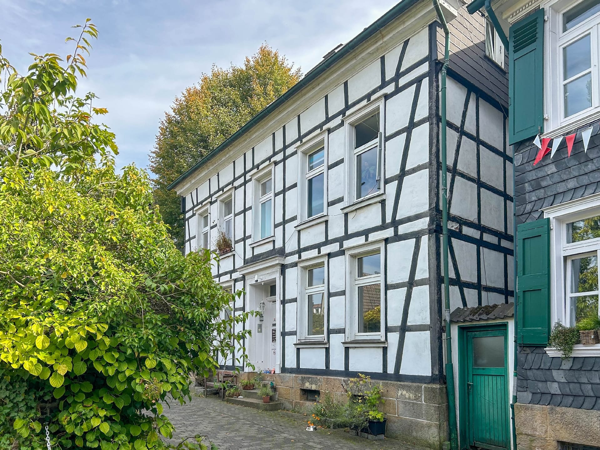 Immobilie in Schwelm - Investition mit Altstadtflair - vermietete Eigentumswohnung im Denkmalhaus in Schwelm - Bild 0