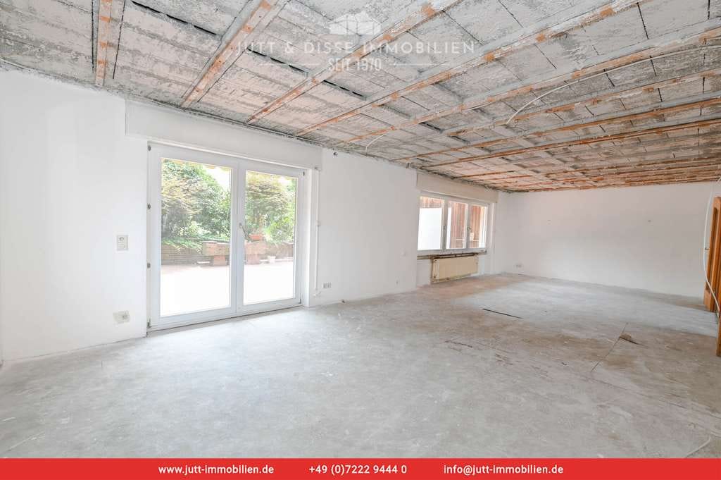 Immobilie in Malsch - Einfamilienhaus mit sonnigem Garten in guter Lage von Malsch/ Neues Dach u. Ausbaureserve! - Bild 2