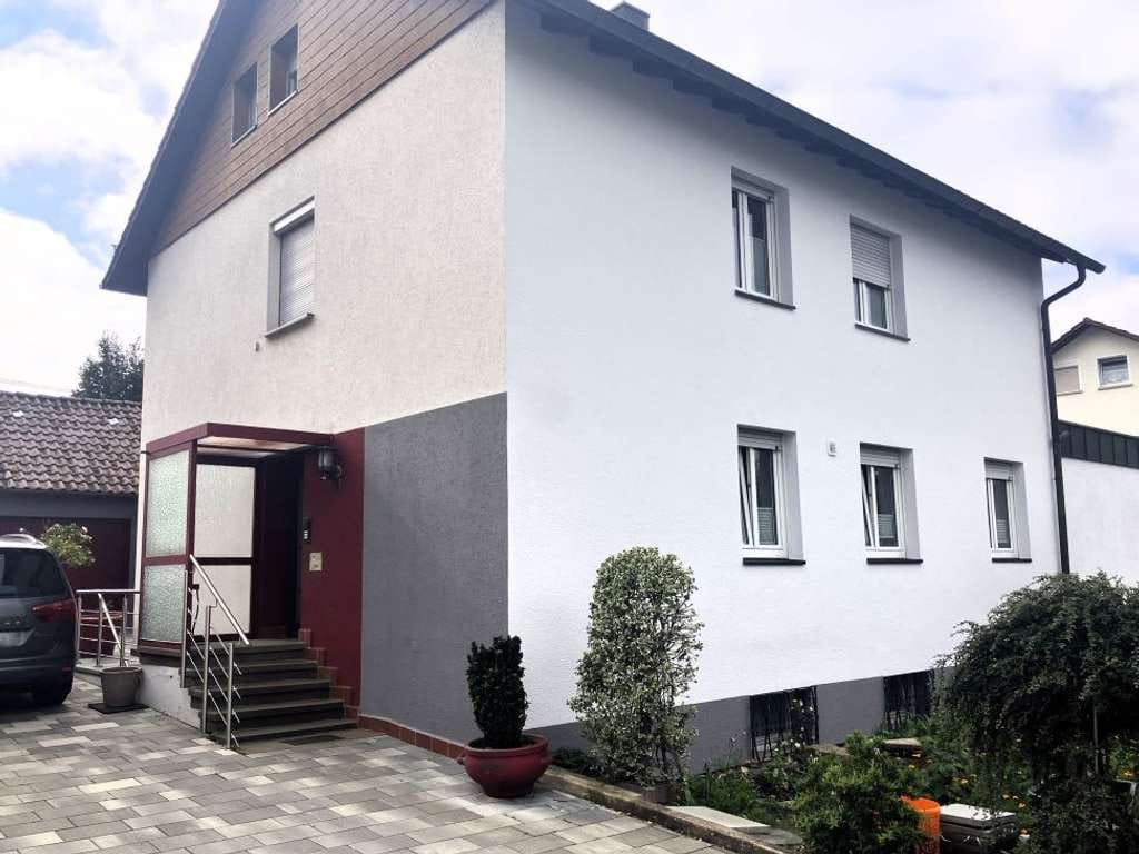 Immobilie in Spaichingen - Erdgeschosswohnung m. Doppelgarage und großem Garten in ruhiger Lage - Bild 0