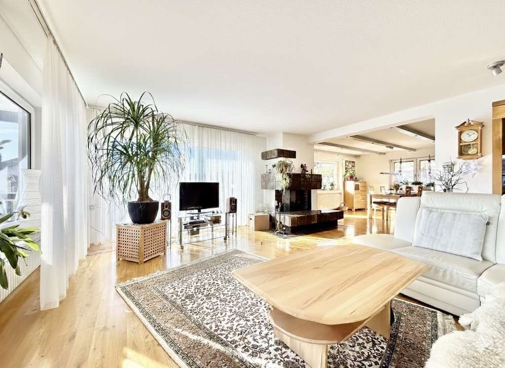 Immobilie in Balingen - Zuhause ankommen: Großzügiges Einfamilienhaus mit Südterrasse und Wohlfühlcharakter - Bild 3