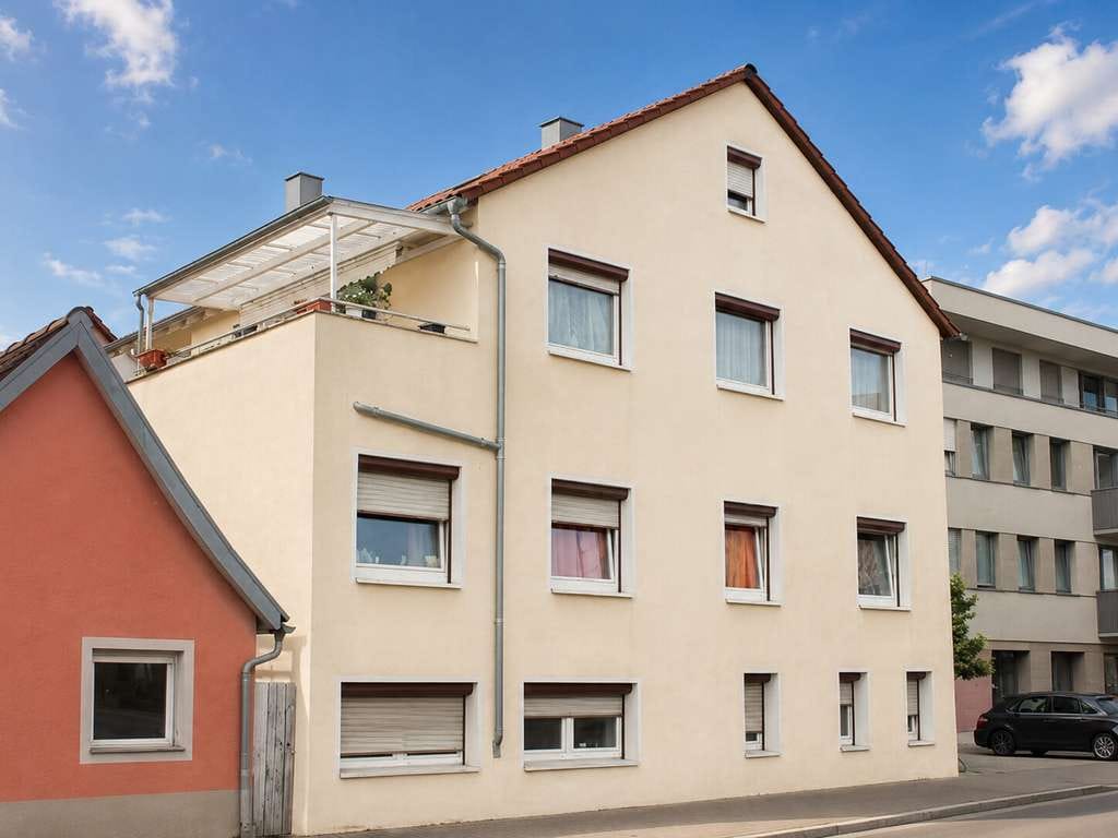 Immobilie in Asperg - Zentrale Lage, flexible Nutzung : Dreifamilienhaus mit Ausbaupotential!!! - Bild 1