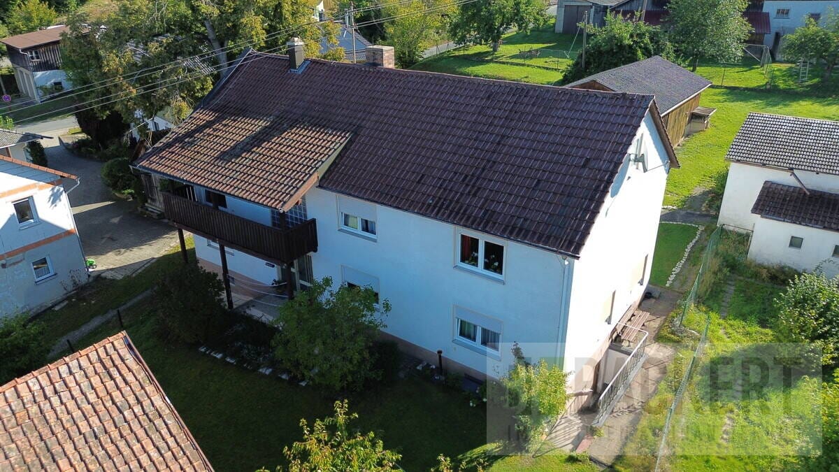 Immobilie in Mainleus - Großes Ein- bis Zweifamilienhaus mit Nebengebäuden in Mainleus - OT! - Bild 3