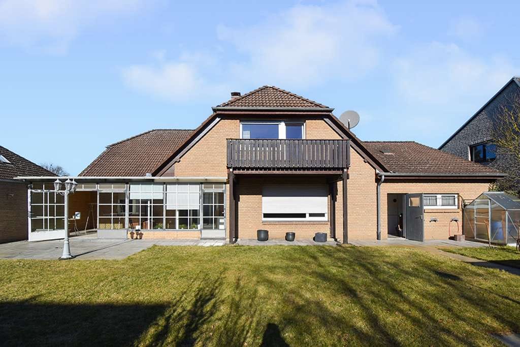 Immobilie in Lehrte - Hannover-Aligse: Geräumiges 1-2-Familienhaus auf großem Grundstück! - Bild 0