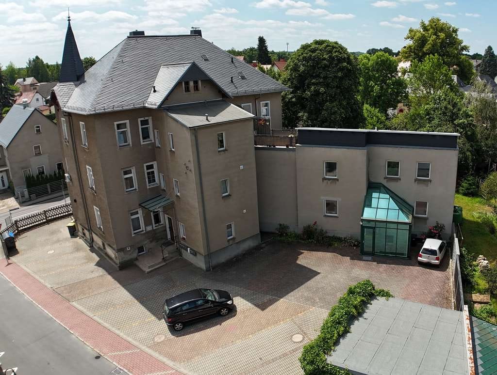 Immobilie in Ottendorf-Okrilla - Praxis oder Wohnen auf drei Etagen - Bild 2