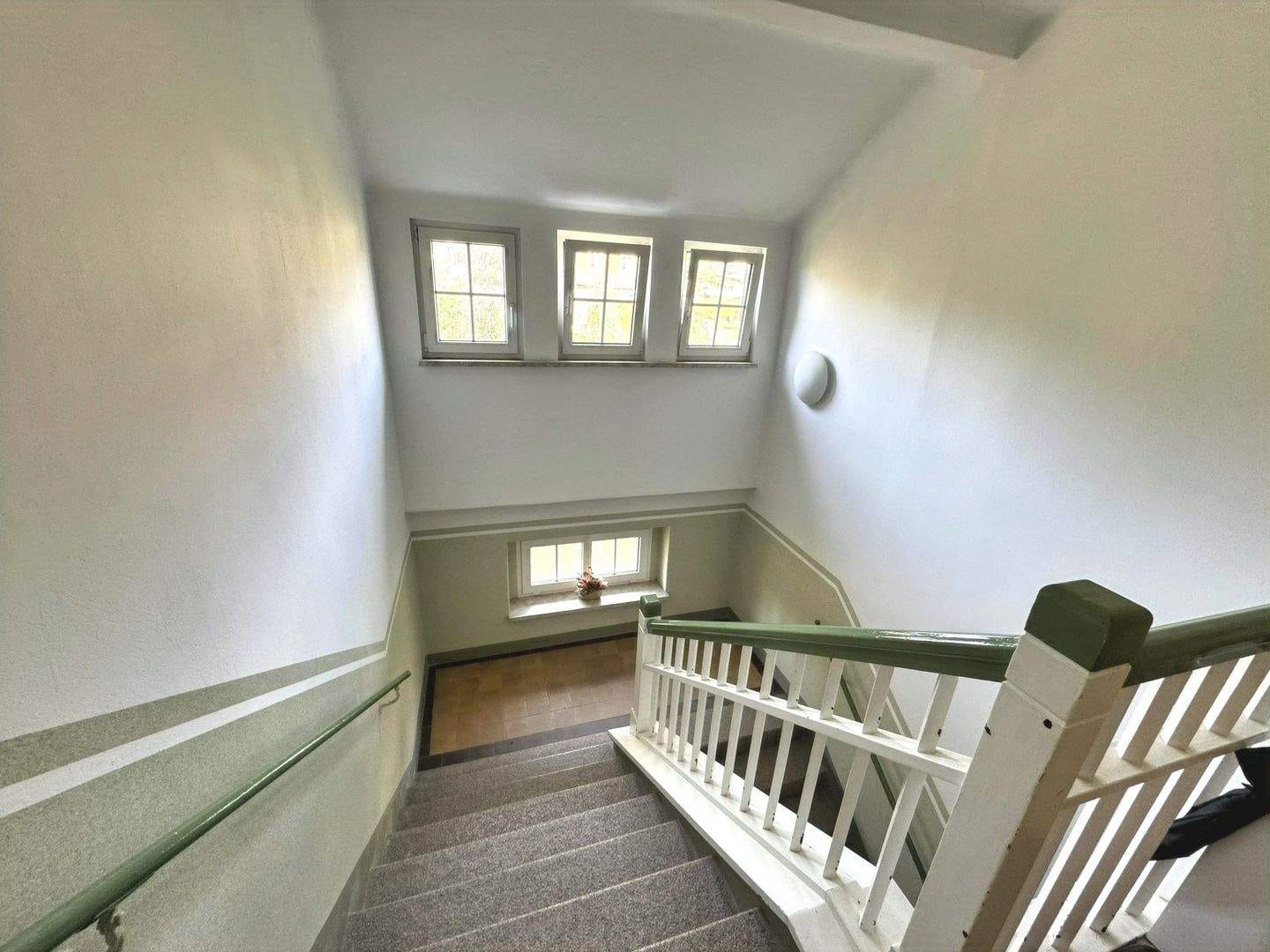 Immobilie in Klingenthal - Helle 4-Raum-Wohnung in beliebter Urlaubsregion- Ihr perfekter Rückzugsort - Bild 2