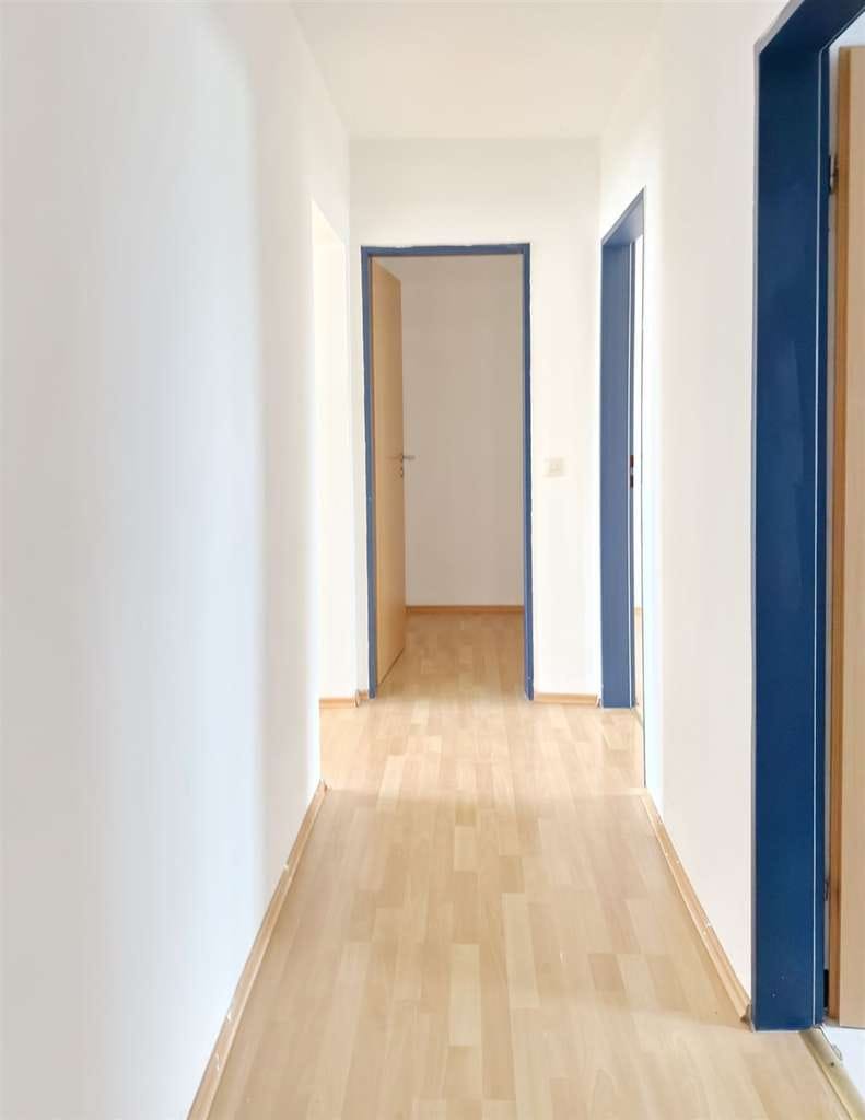 Immobilie in Pfullendorf - Lichtdurchflutete Drei-Zimmer-Wohnung mit Südbalkon und herrlichem Panorama - Bild 4