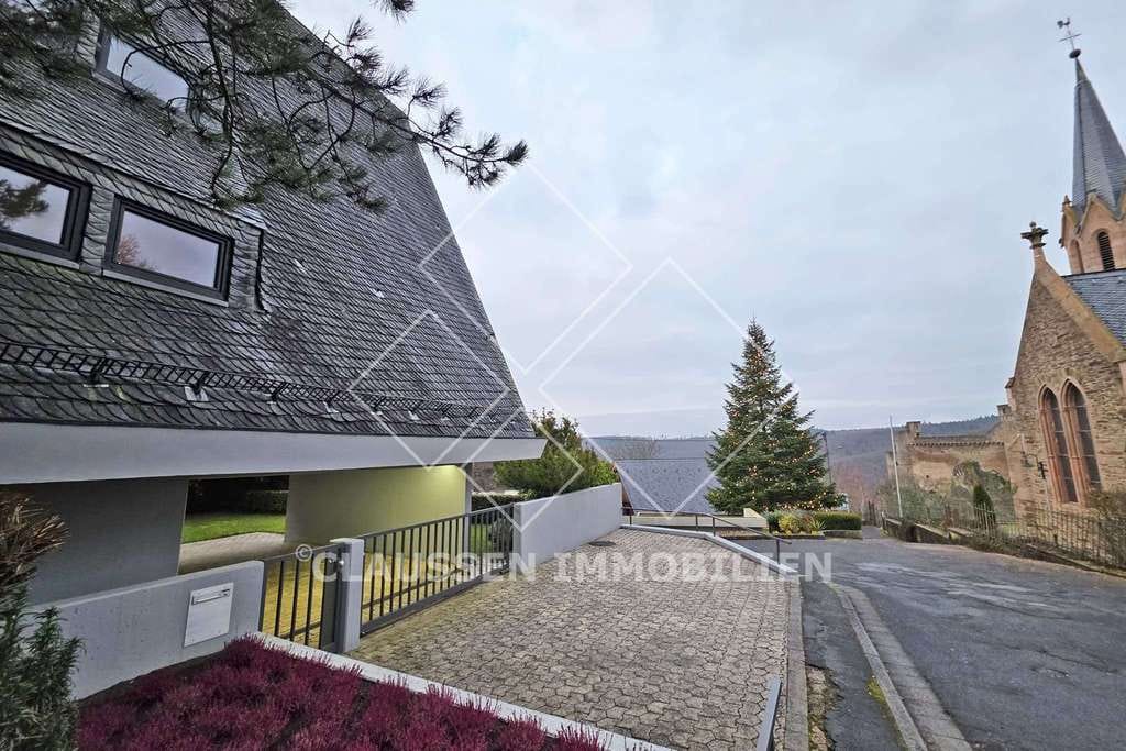 Immobilie in Hohenstein - Provisionsfrei für Käufer: Architektenhaus mit Designmöbeln, Kunst & Burgblick - Bild 0