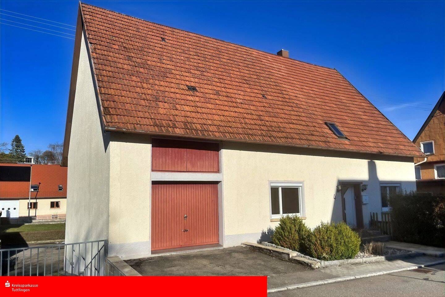Immobilie in Böttingen - Großes Wohnhaus mit Garagen und Werkstatt in Böttingen - Bild 0