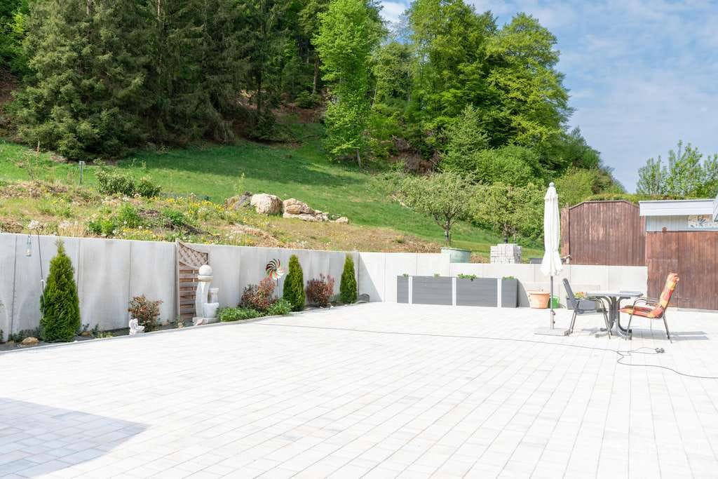 Immobilie in Mörnsheim - Großzügiges Wohnen mit großer Terrasse und weitläufiger Grünfläche - Bild 0