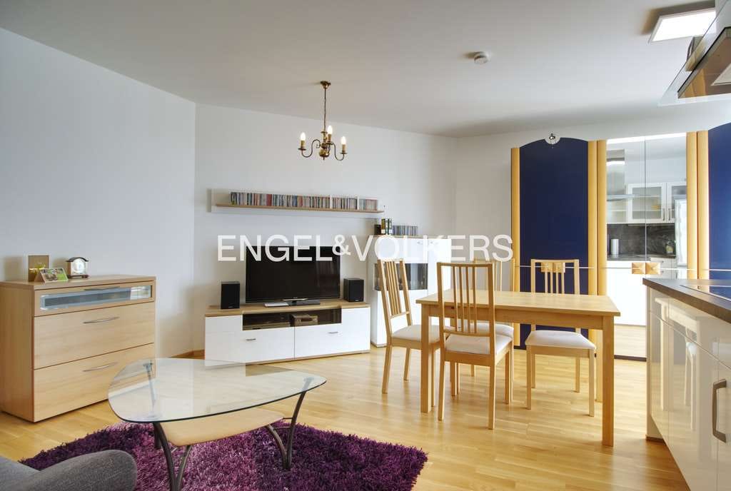 Immobilie in Köfering - Modernes, barrierefreies Apartment mit Balkon und TG-Stellplatz - Bild 1
