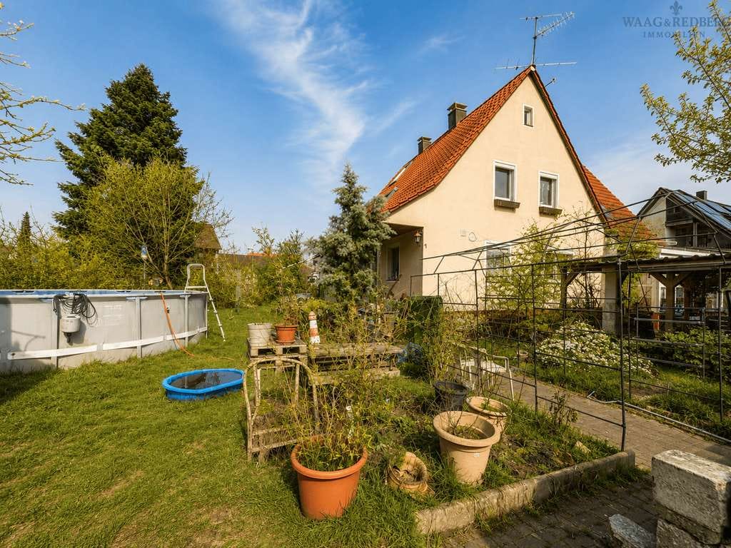 Immobilie in Spardorf - Großzügiges Familienhaus mit Garten & Wintergarten - Bild 0