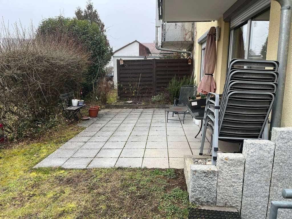 Immobilie in Gärtringen - Attraktive Doppelhaushälfte mit Einliegerwohnung, Kamin und viel Platz für die ganze Familie - Bild 2