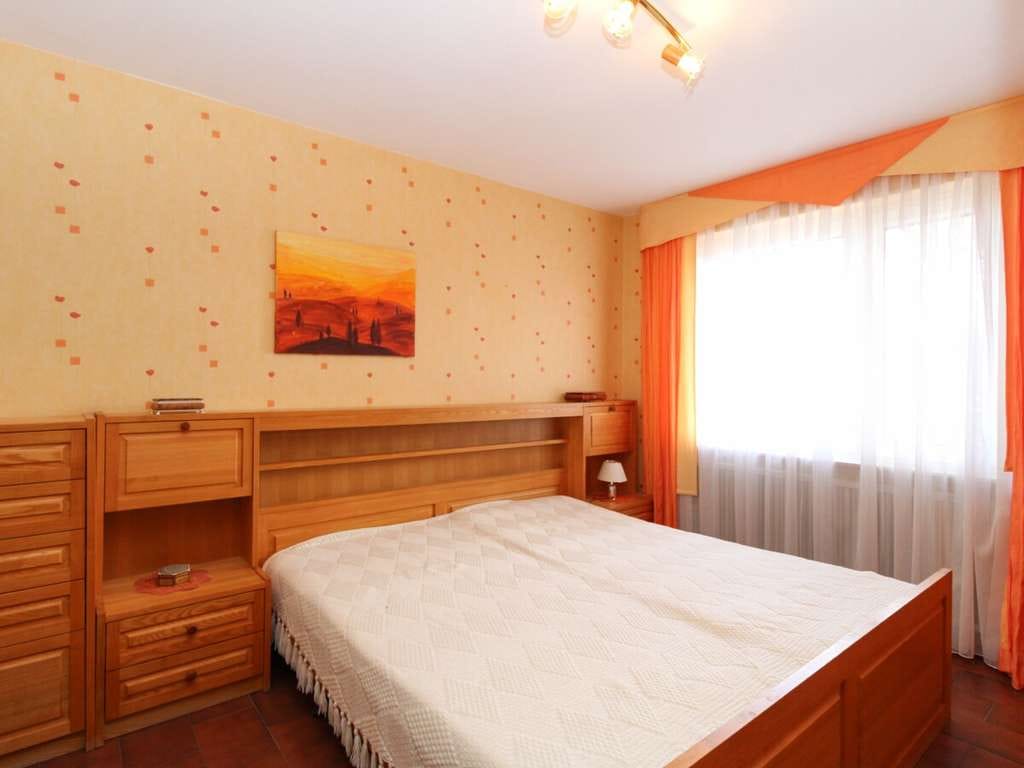 Immobilie in Eichenzell - Eichenzell-Lütter: großzügiges Mehrfamilienhaus mit tollem Garten – zum Selbstbewohnen und Vermieten - Bild 2