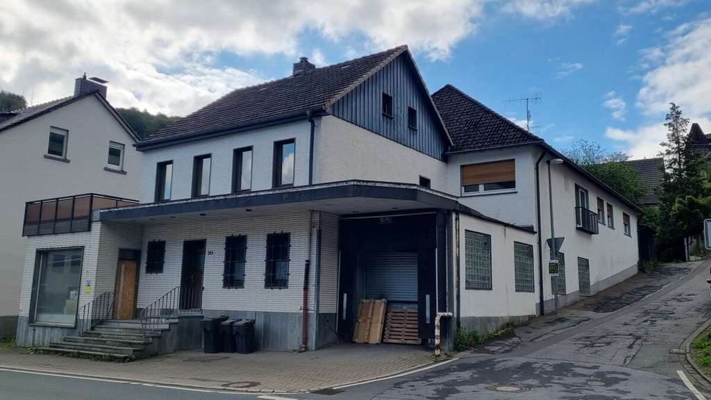 Immobilie in Altena - Wohn- und Geschäftshaus mit viel Fläche zum kleinen Preis! - Bild 0