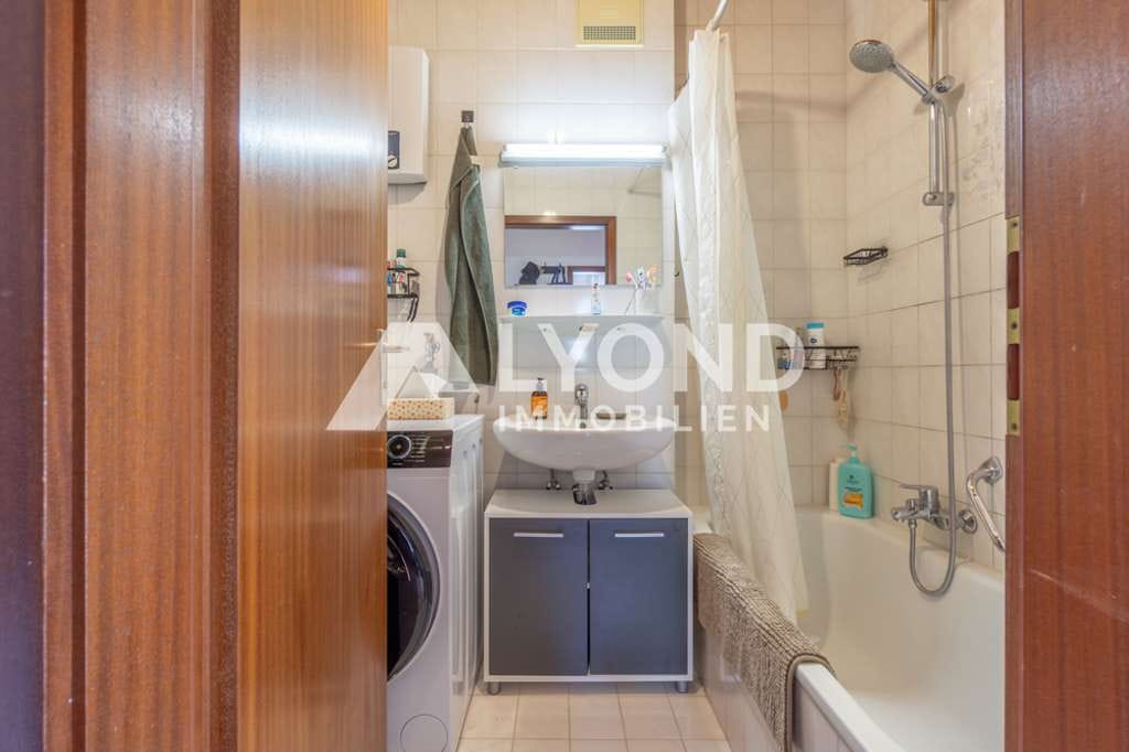Immobilie in Althütte - Helle 2-Zimmer-Wohnung mit Südbalkon und Stellplatz in ruhiger Lage von Althütte - Bild 2