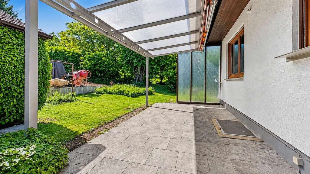 Immobilie in Dußlingen - Neues Zuhause in Dußlingen: Freistehendes Einfamilienhaus mit 6 Zimmern in familienfreundlicher Lage - Bild 2