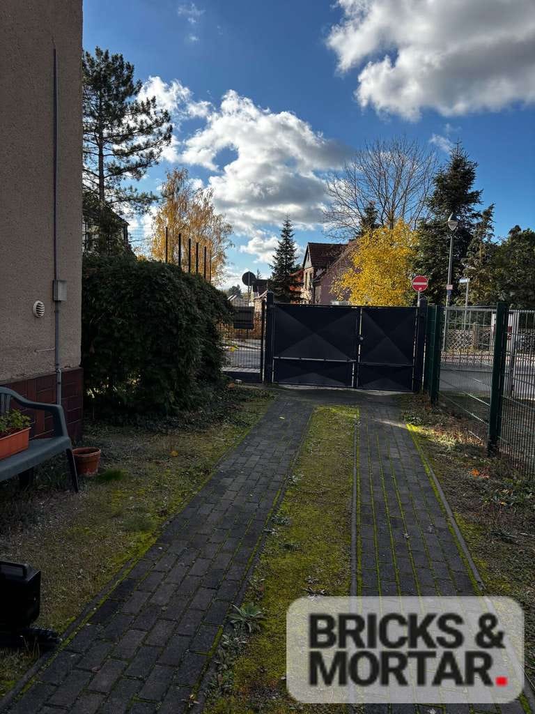 Immobilie in Schkopau - Charmante Doppelhaushälfte mit viel Potenzial und großzügigem Grundstück - Bild 2