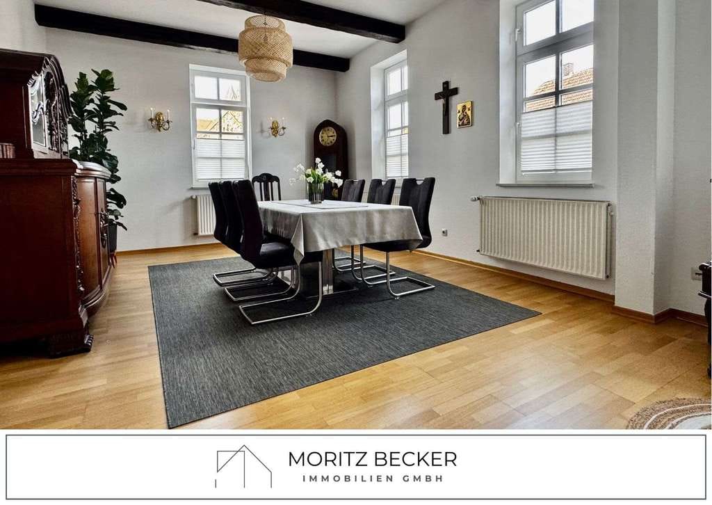 Immobilie in Nörten-Hardenberg - Liebhaberobjekt: Denkmalgeschütztes Pfarrhaus mit Nebengebäuden, Garagen und großem Grundstück! - Bild 4