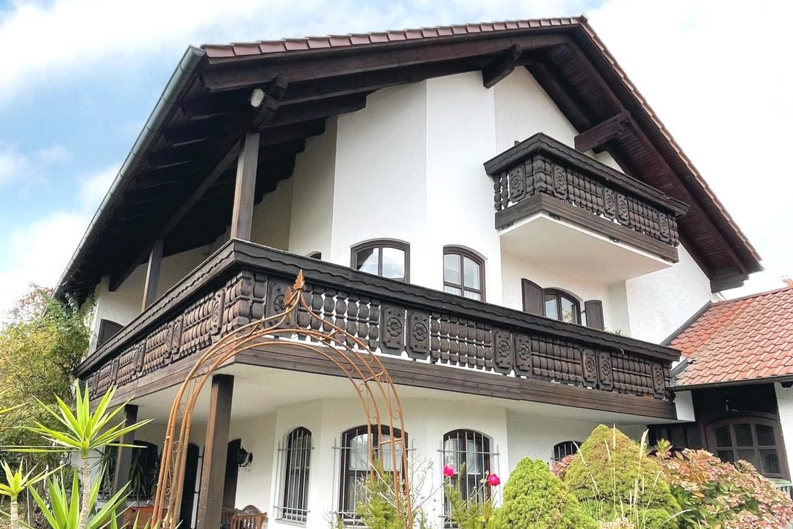 Immobilie in Pfaffenhofen an der Ilm - AIGNER - Repräsentatives Einfamilienhaus mit großzügigem Grundstück in Pfaffenhofen! - Bild 1