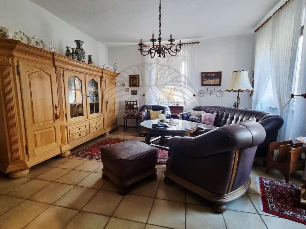 Immobilie in Borod - Borod: -für Handwerker- renovierungsbedürftiges Einfamilienhaus mit Werkstatt und Garagen - Bild 4
