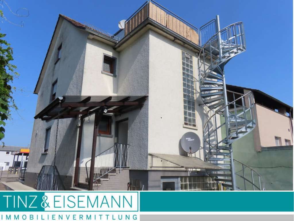 Immobilie in Waghäusel - Bezugsfreies 1 Zimmer-Apartment im DG mit Balkon zum Selbstbezug oder als Kapitalanlage in Waghäusel - Bild 0