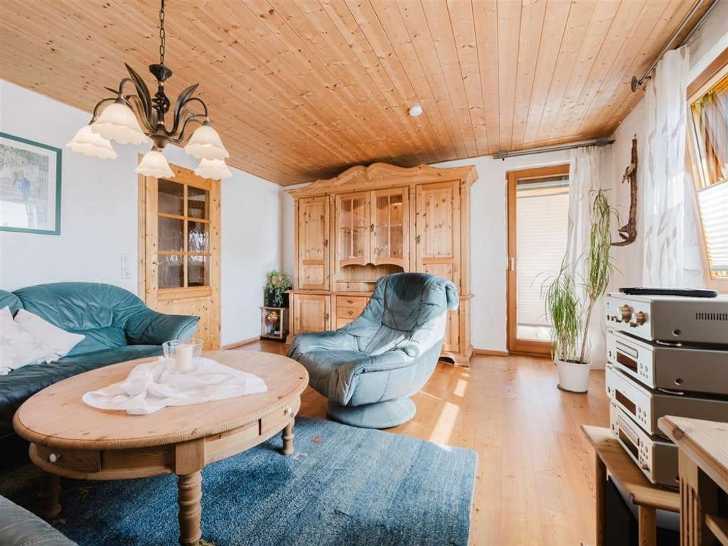 Immobilie in Tettnang - Gepflegte 4,5-Zimmer-Maisonette-Wohnung in Tettnang, Teilort Laimnau - Bild 2