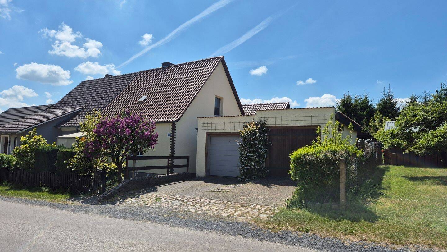 Immobilie in Prenzlau - kleines, ländliches Einfamilienhaus (Doppelhaushälfte) mit Nebengebäuden in 17291 Uckerfelde, OT Falkenwalde - Bild 0