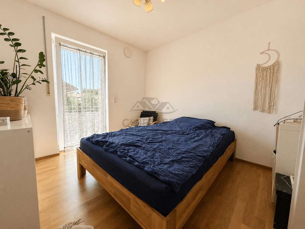 Immobilie in Rimsting - Lichtdurchflutete 3-Zimmer-Wohnung mit zwei Balkonen & Tiefgaragenstellplatz - Bild 1