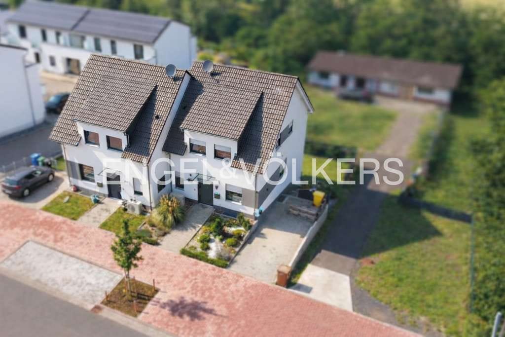 Immobilie in Otzberg - Attraktive Doppelhaushälfte mit Einliegerwohnung in Otzberg - Bild 1