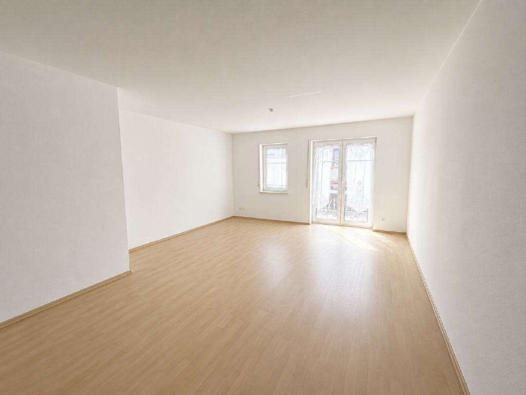 Immobilie in Oestrich-Winkel - Oestrich-Winkel: Schöne Erdgeschosswohnung mit Balkon ideal als Kapitalanlage oder zur Selbstn - Bild 1