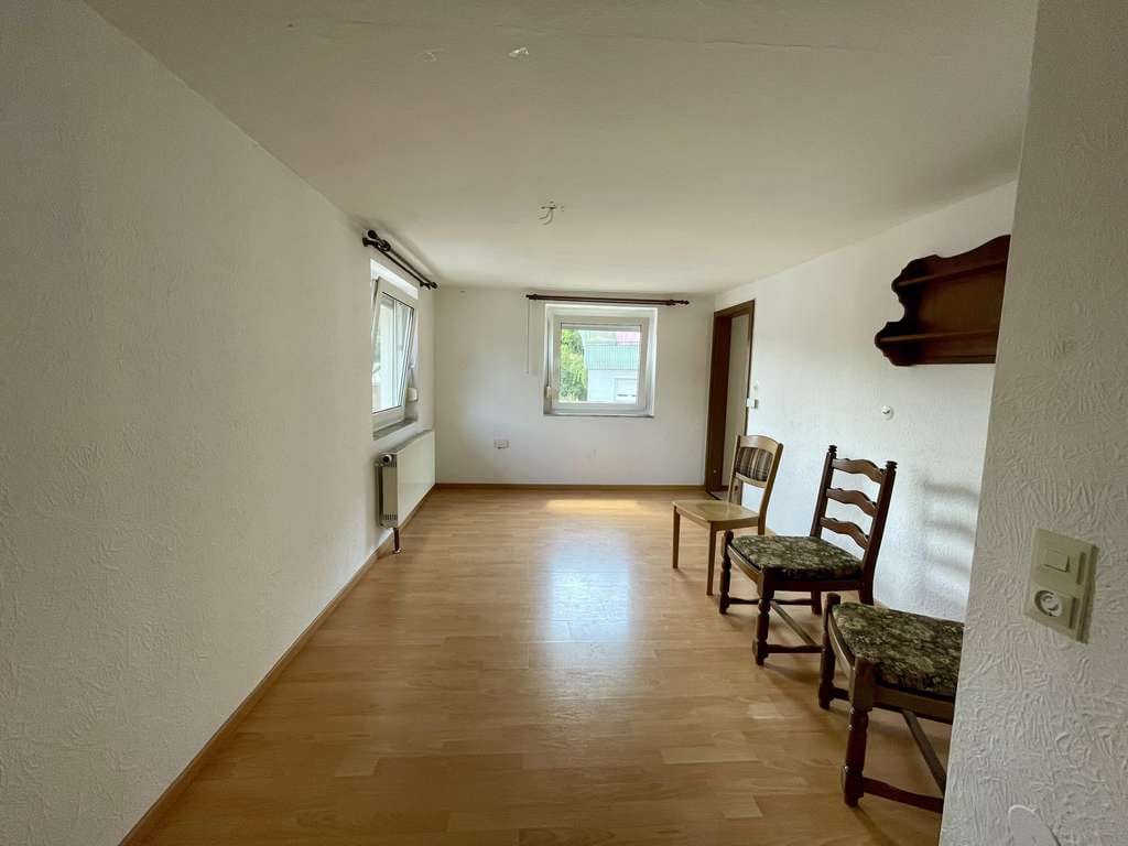 Immobilie in Vöhringen - Ihr Projekt: Einfamilienhaus mit  Scheune & Ausbaupotential! - Bild 4