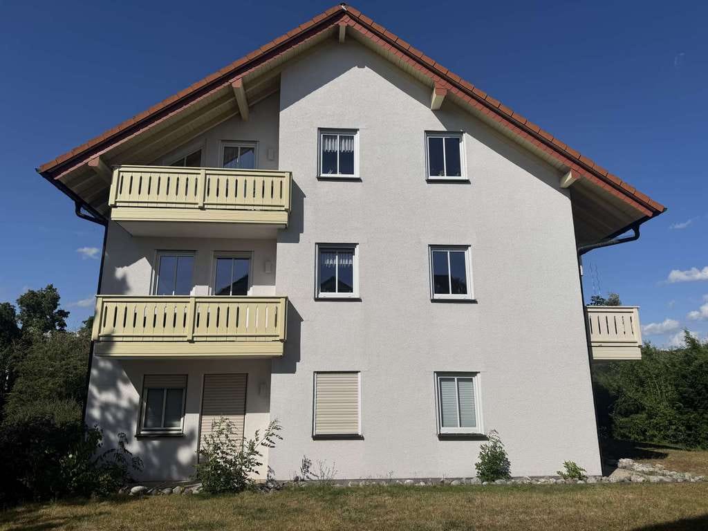 Immobilie in Klingenberg - ***Schicke 2 Raumwohnung mit zwei Balkonen, Bad mit Fenster, Abstellraum, TG-Stellplatz*** - Bild 2