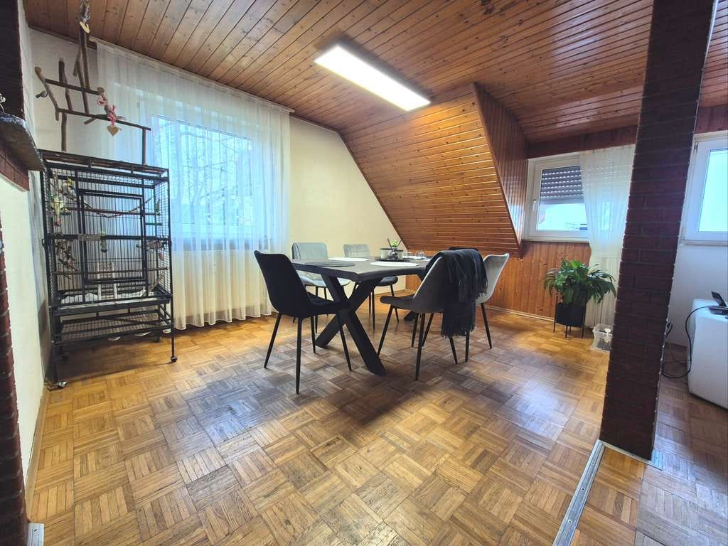 Immobilie in Denkendorf - Helle 3,5-Zi.-Dachgeschosswohnung mit viel Platz & Stellplatz in Denkendorf - Bild 3