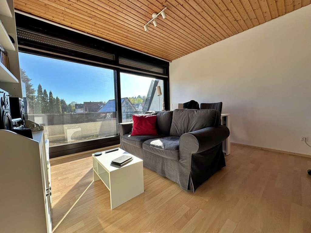 Immobilie in Mössingen - Helle 2,5 Zimmer Wohnung - mit Loggia & Stellplatz - Bild 3