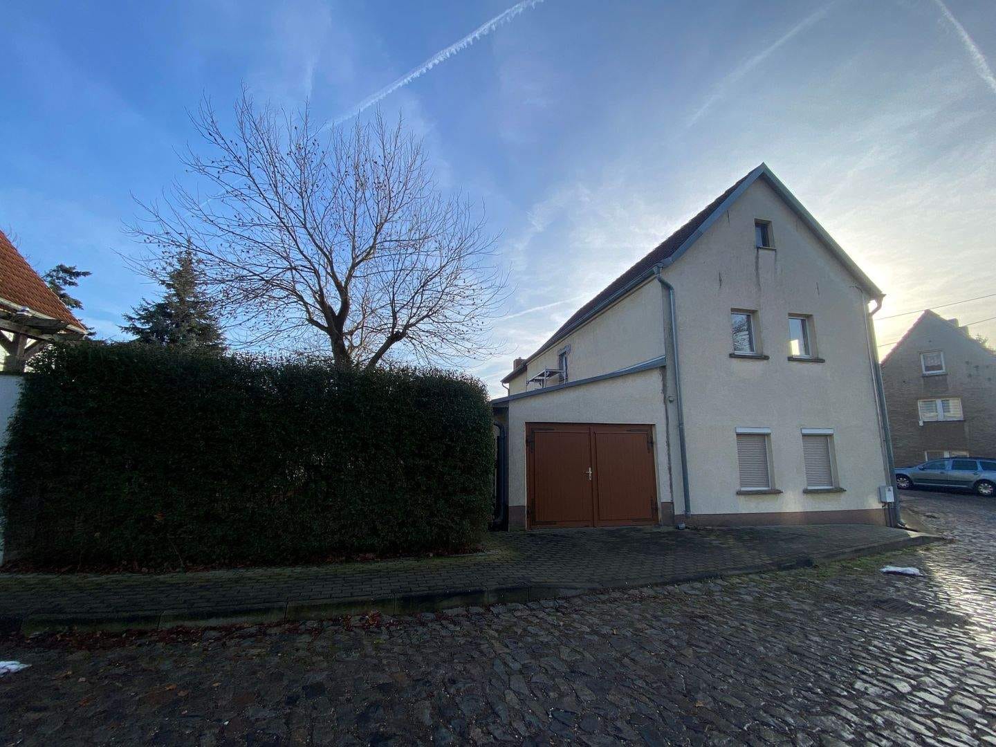 Immobilie in Lützen - Vermietetes Büro und Gewerbeobjekt,  Verkauf mit Rückmietung - Bild 1