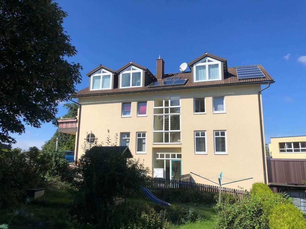Immobilie in Neuhaus am Rennweg - Hochwertige Dachgeschosswohnung als Kapitalanlage - Top Energieeffizienz - Bild 2