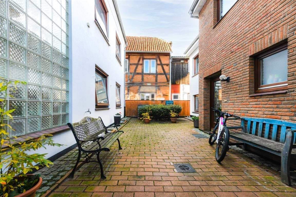 Immobilie in Neustadt in Holstein - 2 in 1 - Mehrfamilienhaus mit  EFH im Hinterhof - Bild 2